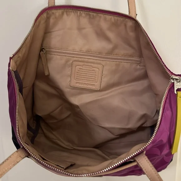 Coach Handbag -  nylon - color block signature “C”. - Picture 5 of 5